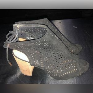 COPY - BRAND NEW! • Ardene brand • Women’s Size 8 • Open-toe  wood Block-Heeled…